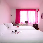 Ibis Styles Bethune La Buissiere Hotel 3*