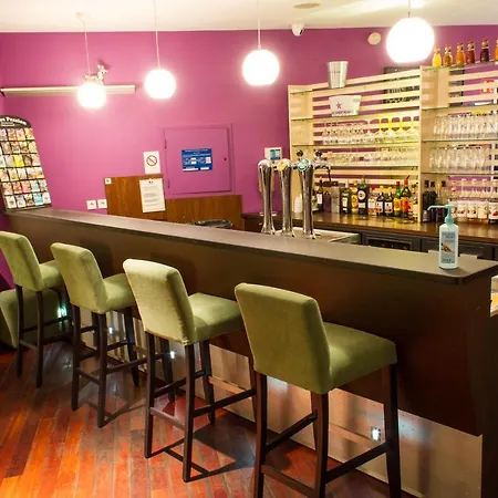 Ibis Styles Bethune La Buissiere Hotel