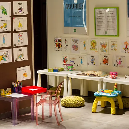 Ibis Styles Bethune La Buissiere Hotel 3*