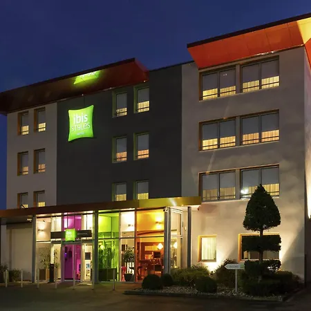 Ibis Styles Bethune La Buissiere Hotel 3*