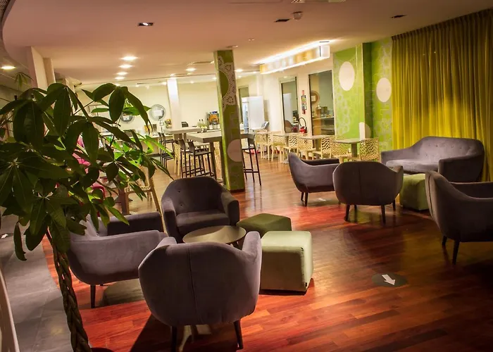 Hotel Ibis Styles Bethune La Buissière 3*